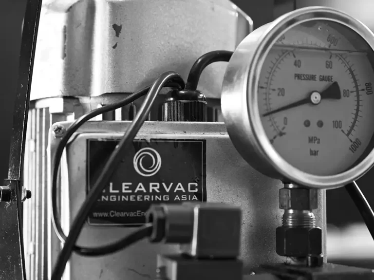 A Clearvac Engineering Asia labeled hydraulic pressure valve dial